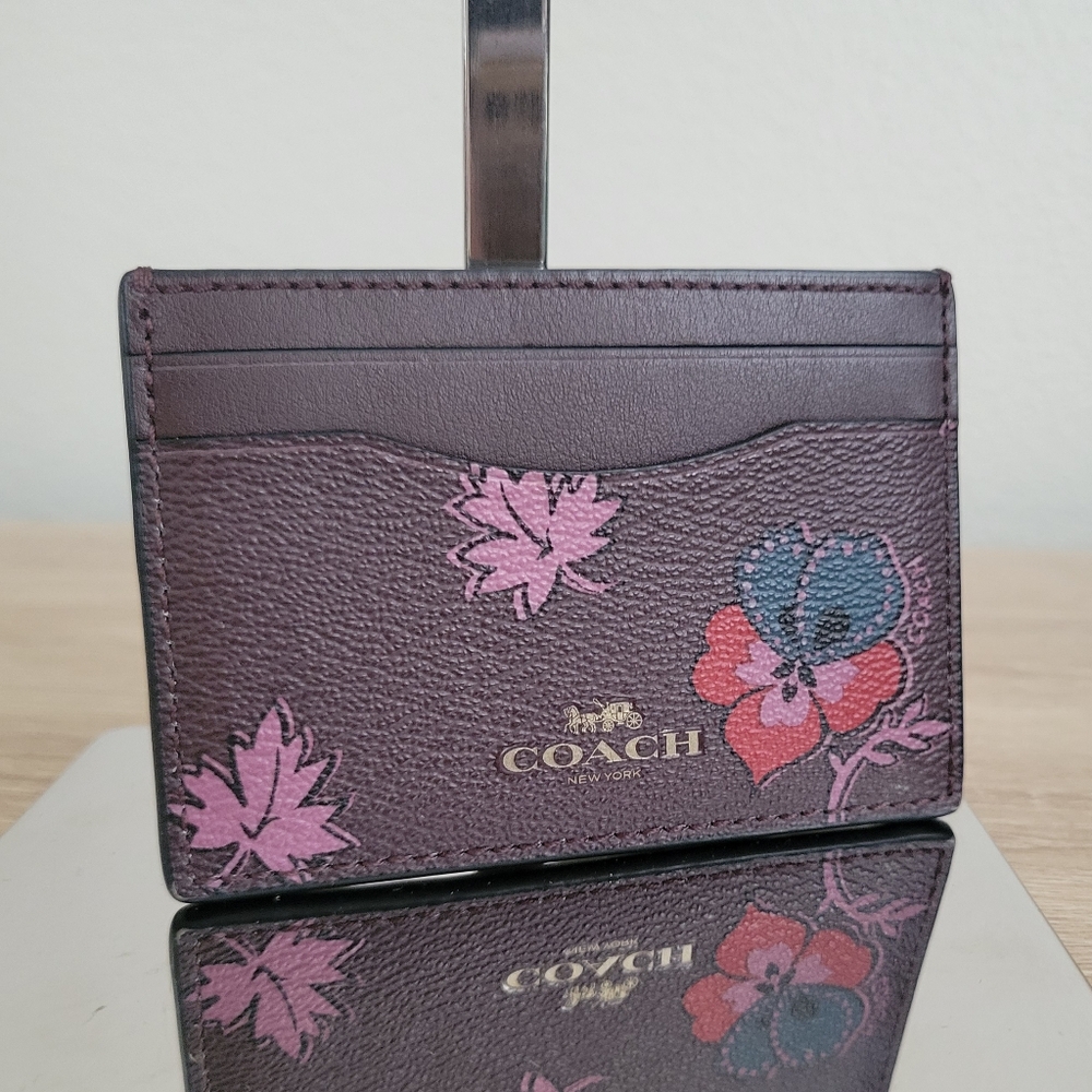 NWOT Coach Floral Cardholder